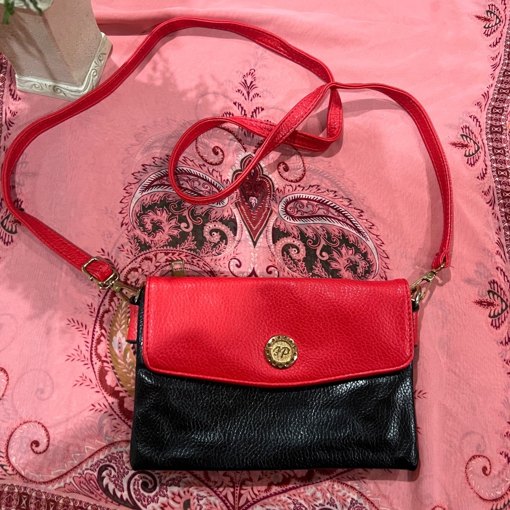 JP‎ Shoulder bag red and black New with out tags.